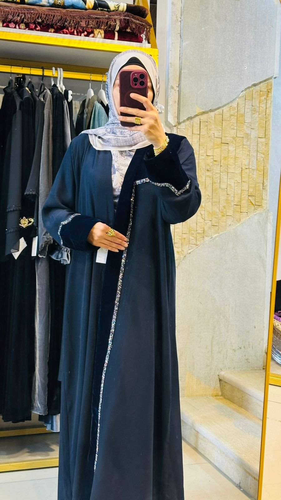 عباية سيلفر إدج إليغانس — سوداء بتفاصيل فضية