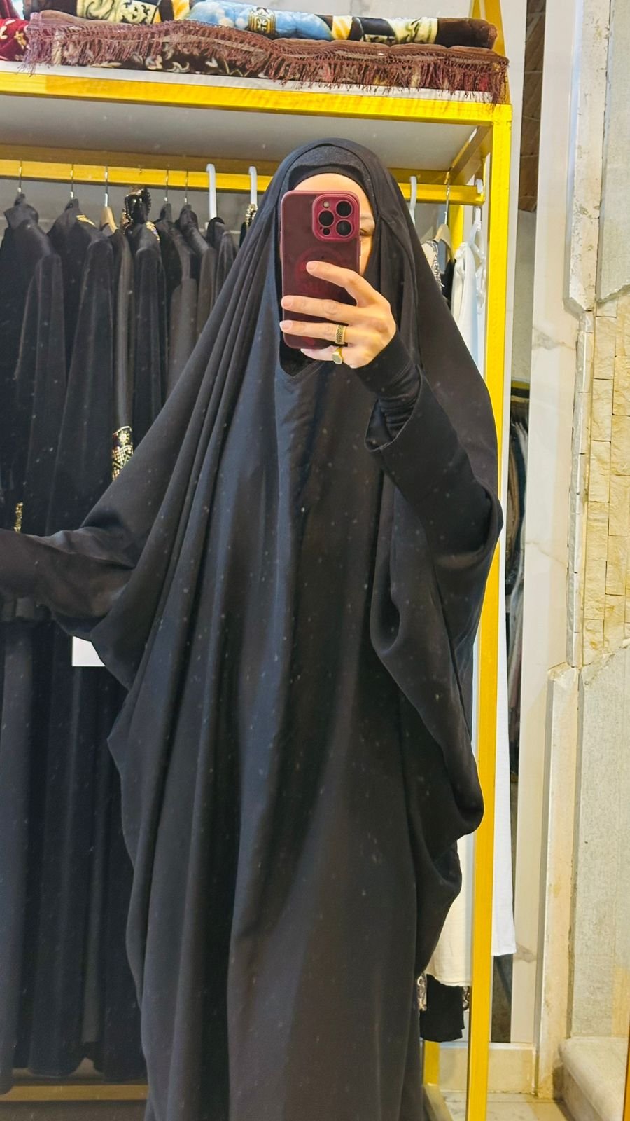 عباية سوداء – إصدار أناقة المرآة